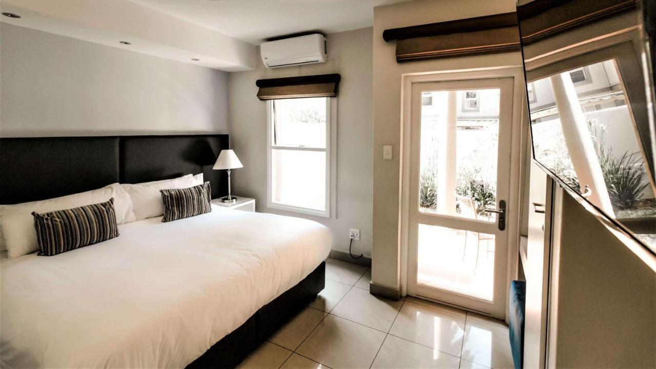 Villa Via Executive Suites Johannesburg Esterno foto